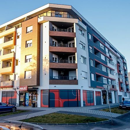 Tik Tak Apartman Subotica Exterior photo